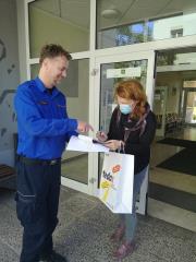 Nova pošiljka zaščitnih mask za vzgojno izobraževalne institucije in Dom upokojencev Sežana 4